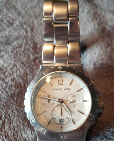 Michael Kors Watch - Picture 1 of 5